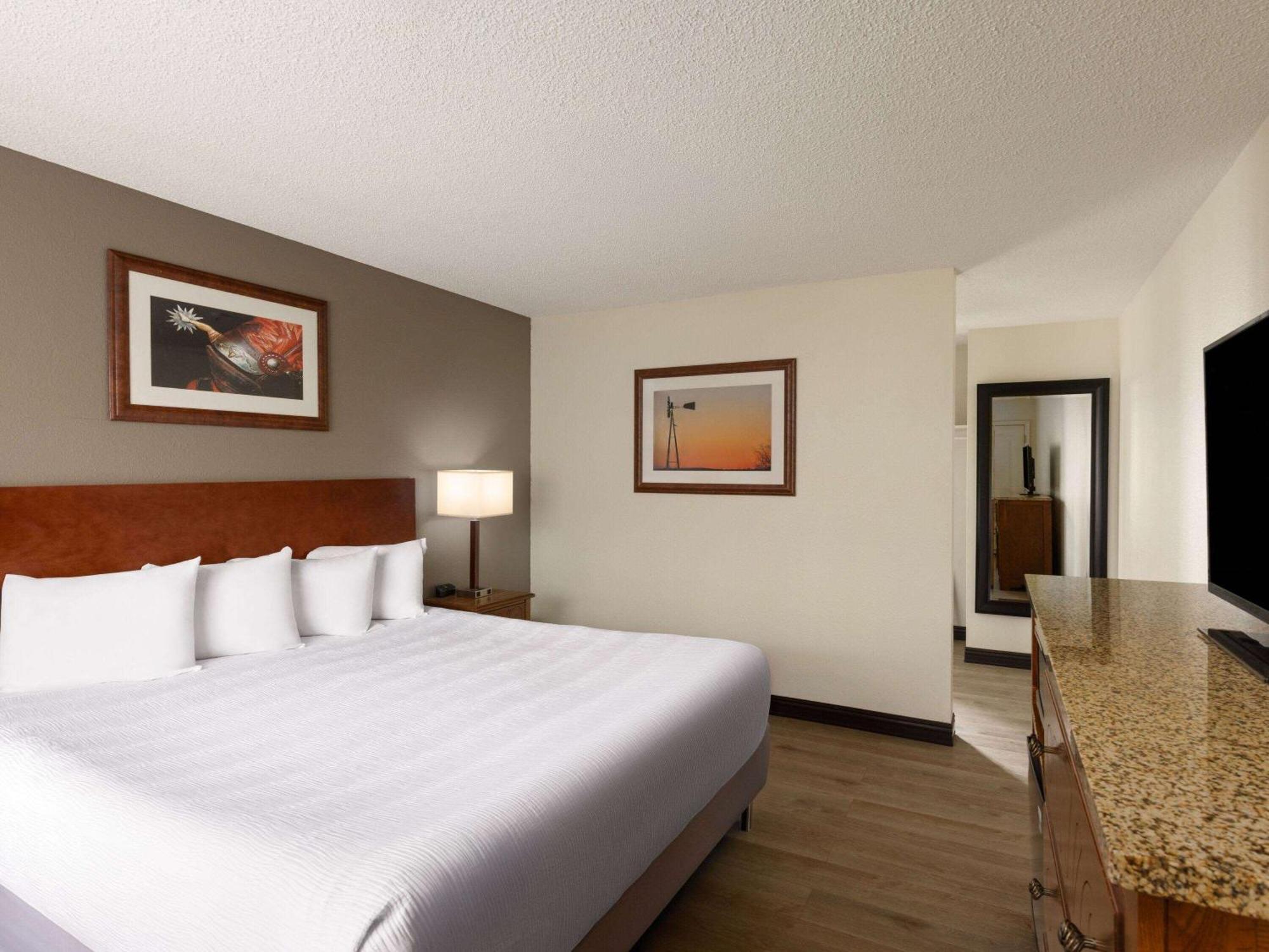 Ramada by Wyndham Elko Hotel at Stockmen's Casino Exteriör bild