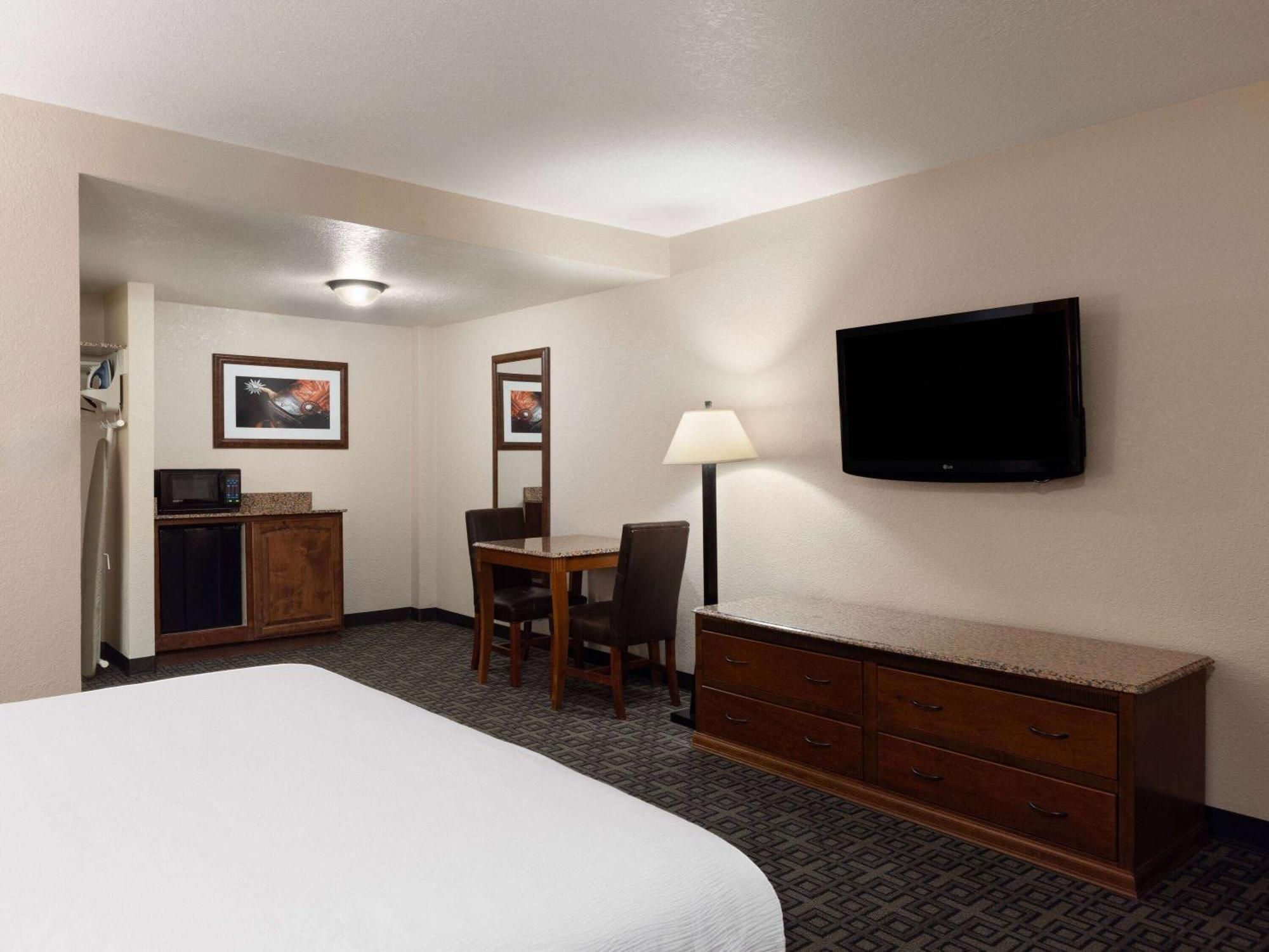 Ramada by Wyndham Elko Hotel at Stockmen's Casino Exteriör bild
