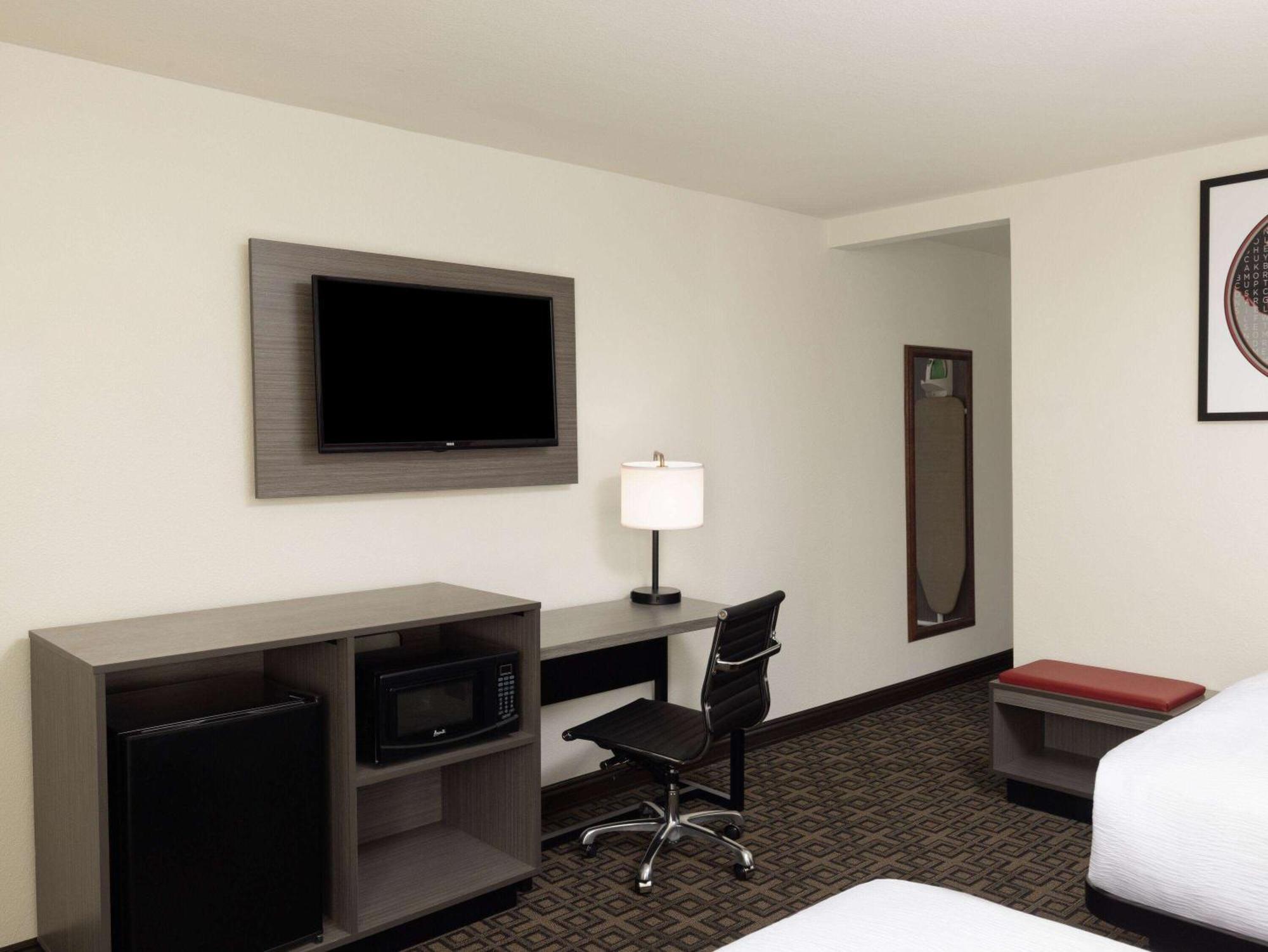 Ramada by Wyndham Elko Hotel at Stockmen's Casino Exteriör bild