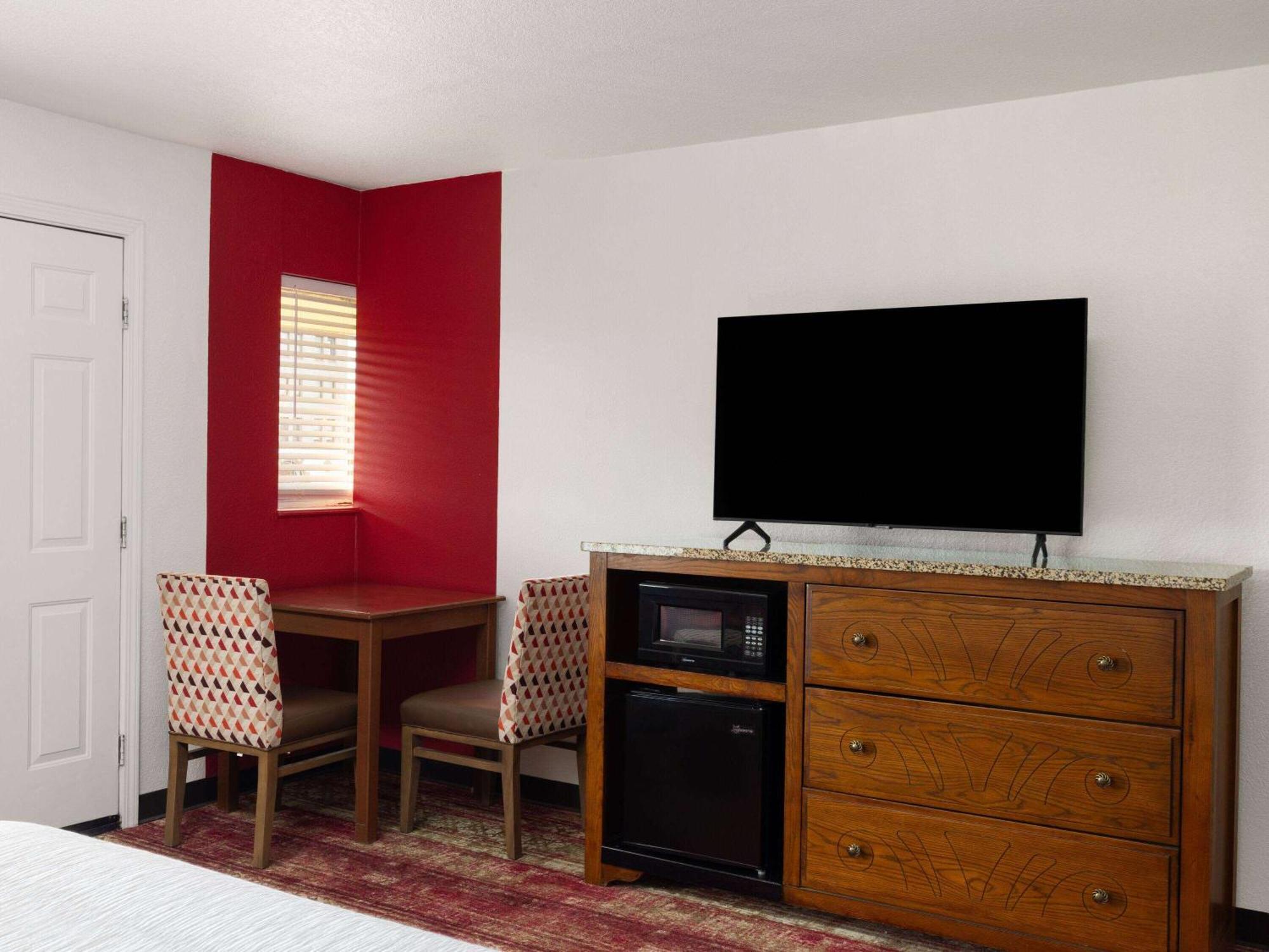 Ramada by Wyndham Elko Hotel at Stockmen's Casino Exteriör bild