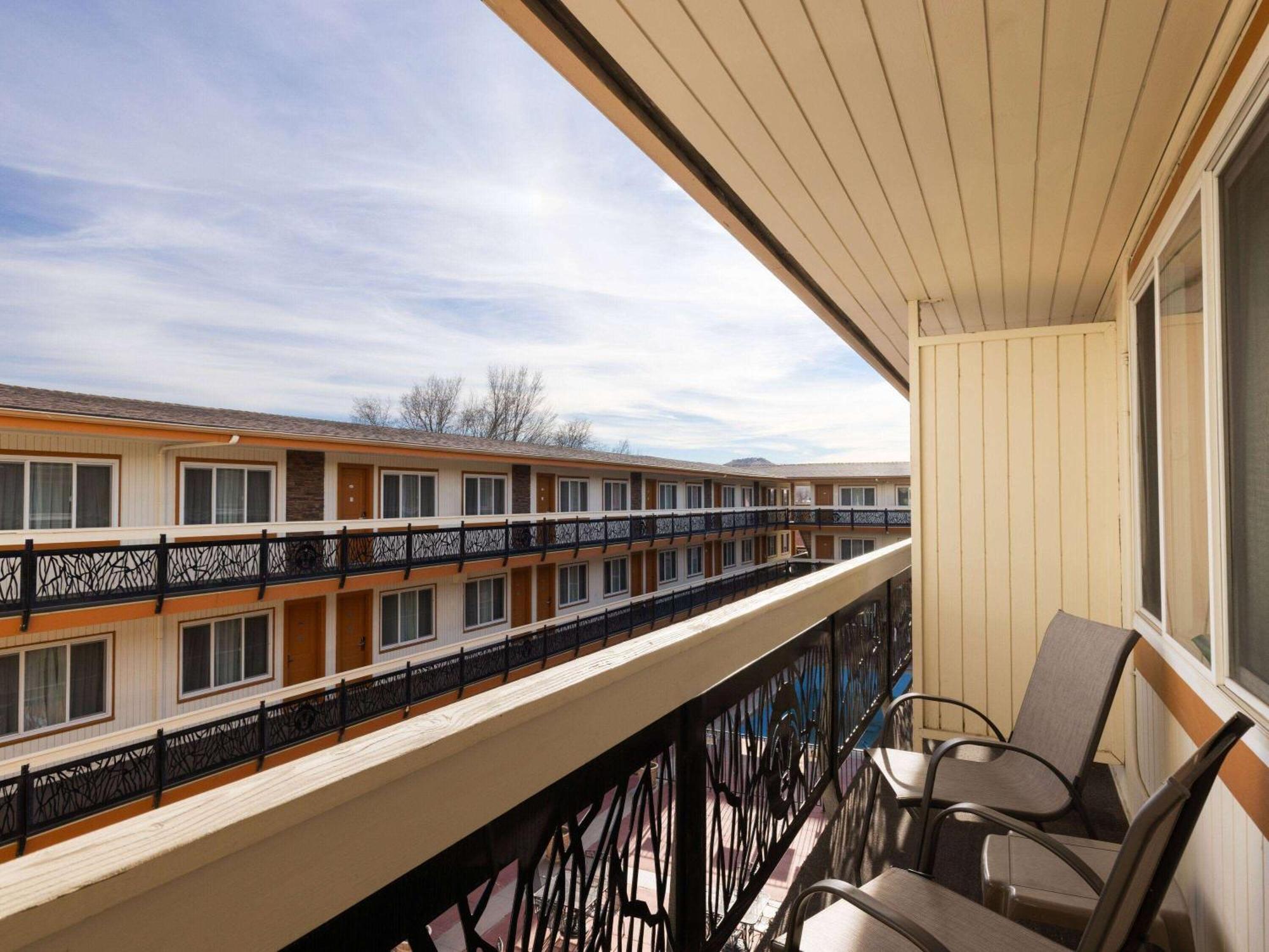Ramada by Wyndham Elko Hotel at Stockmen's Casino Exteriör bild